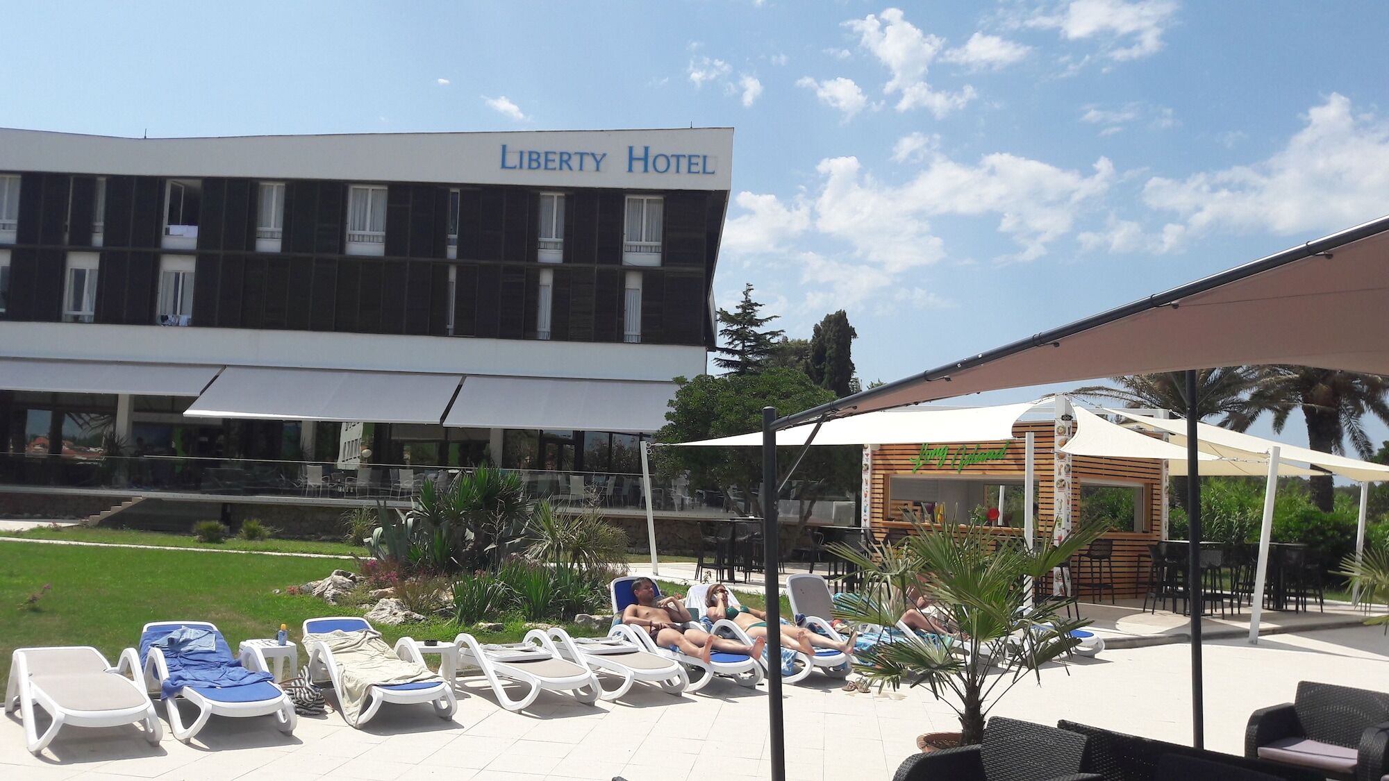 Liberty Hotel Novalja Bagian luar foto